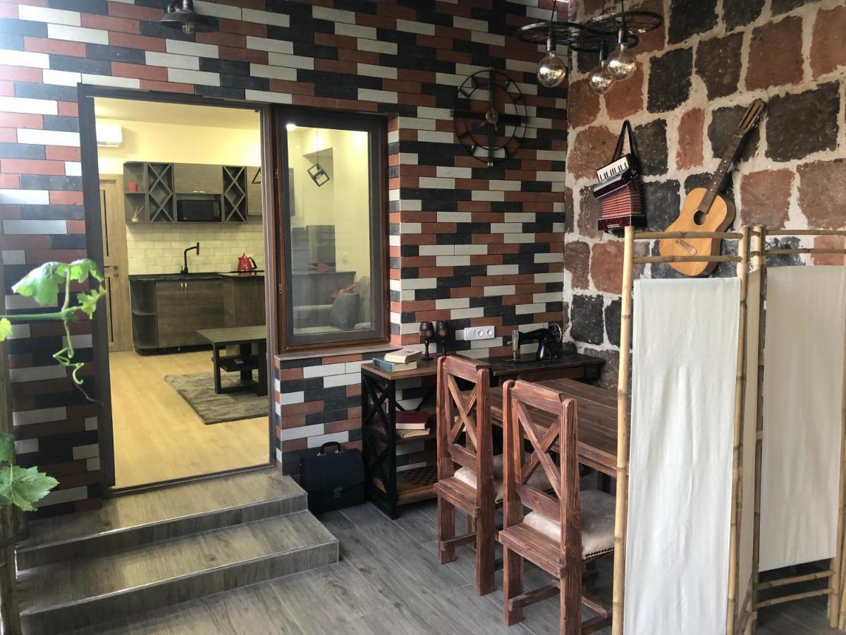 הוילה יירבאן Karen'S Dom & Terrace מראה חיצוני תמונה